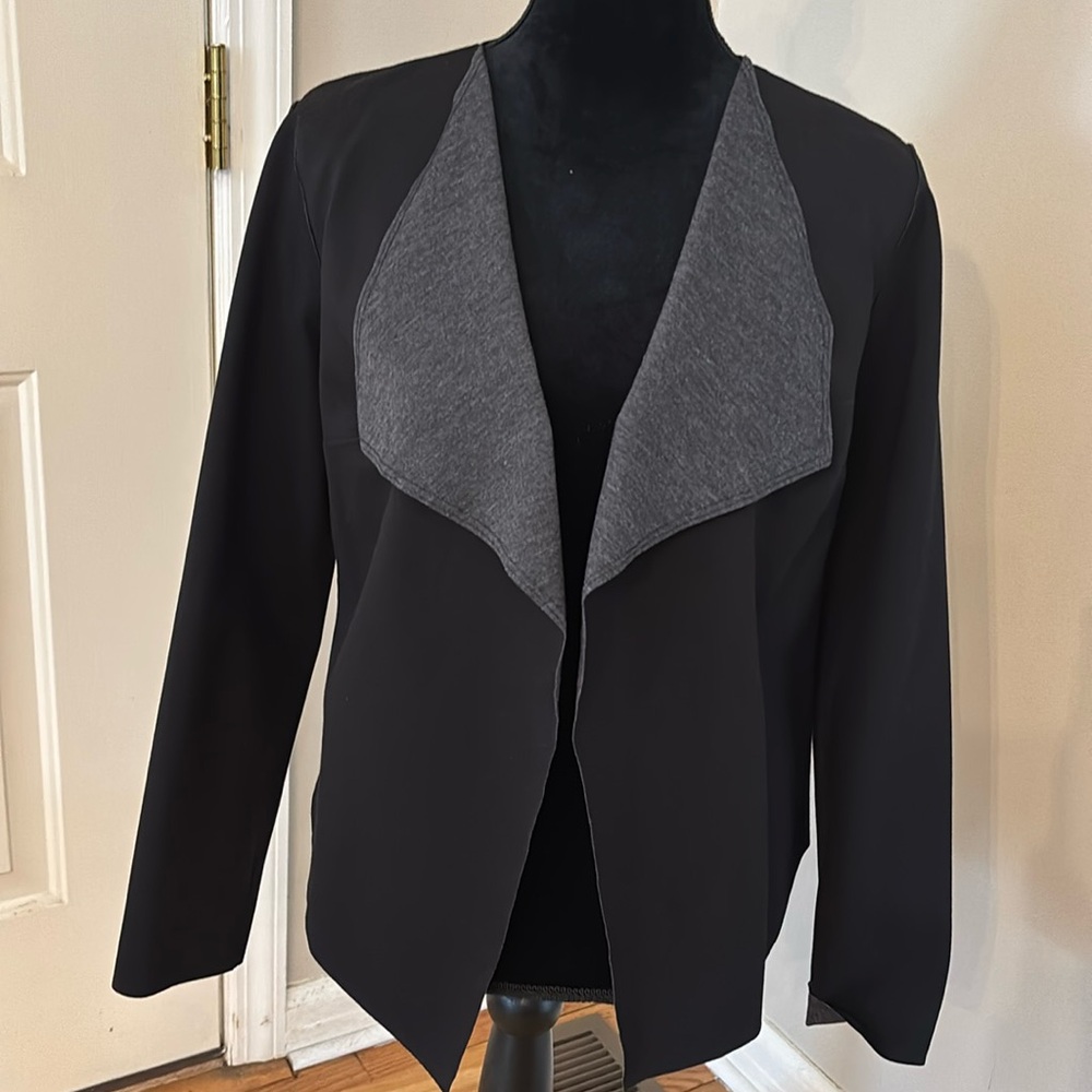 Vera wang Lightweight Wing Collar Black and Gray Jacket Size PL